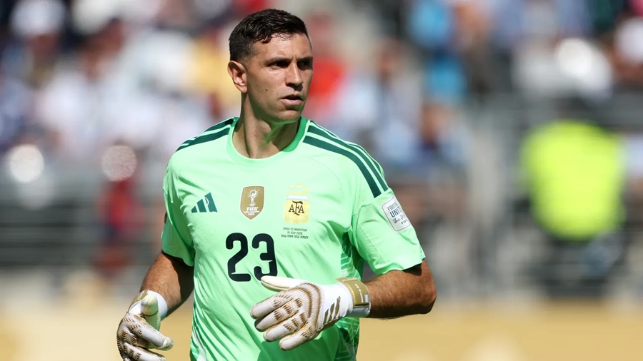 Emiliano Martinez được chào mời cho Chelsea. Ảnh: Aston Villa FC.
