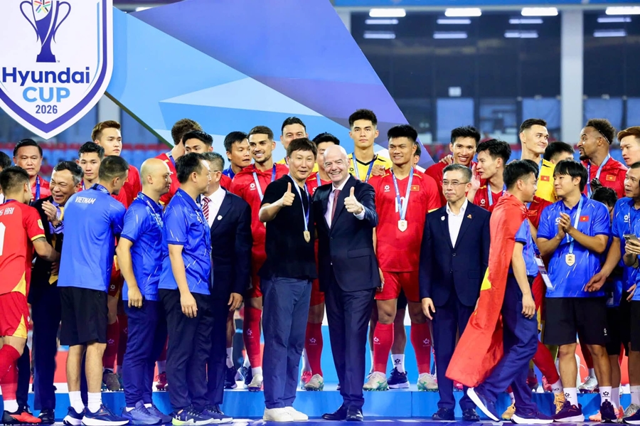 Ảnh bài viết HLV Kim Sang Sik tự hào nhận danh xưng vua bóng đá VN