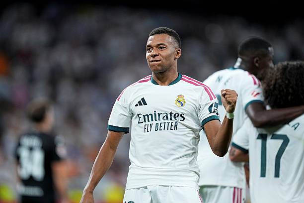 Ảnh bài viết Mourinho gọi Mbappe là cầu thủ phi thường