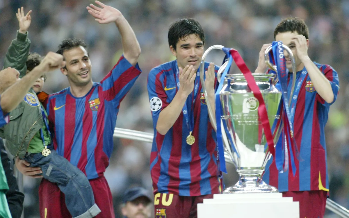 Hai màu áo, hai triều đại, hai lần đăng quang châu Âu. Ảnh: FC Barcelona.
