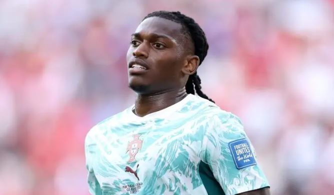 Ảnh bài viết Aston Villa đàm phán chiêu mộ Rafael Leao từ AC Milan