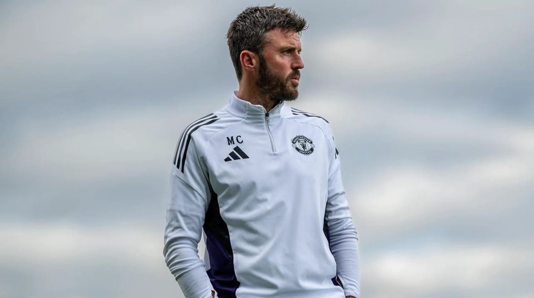 HLV Michael Carrick đối mặt th&aacute;ch thức lớn khi dẫn dắt Man United tại Champions League. Ảnh: Manchester United FC.