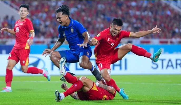Thái Lan và Việt Nam lại chẳng thể giành chiến thắng khi được chơi trên ''thánh địa''. Ảnh: VFF.