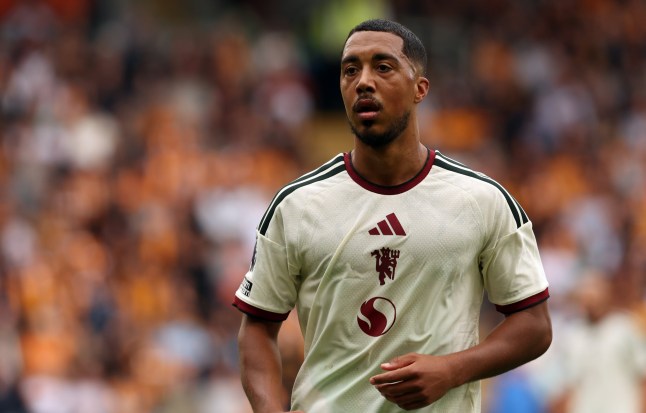 Ảnh bài viết Đội trưởng Aston Villa thừa nhận sai lầm với Tielemans