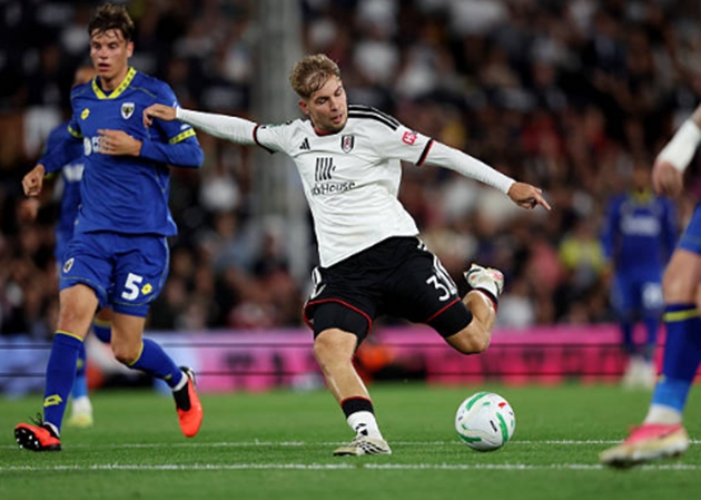 Smith Rowe mở tỷ số cho Fulham. Ảnh: Getty Images