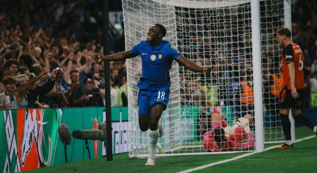 Danny Welbeck (8 điểm): Màn chào sân hoàn hảo của lão tướng 35 tuổi. Welbeck khẳng định giá trị kinh nghiệm bằng cú đánh đầu dũng mãnh để mở tài khoản bàn thắng cho câu lạc bộ mới.(Nguồn ảnh: Getty Images)