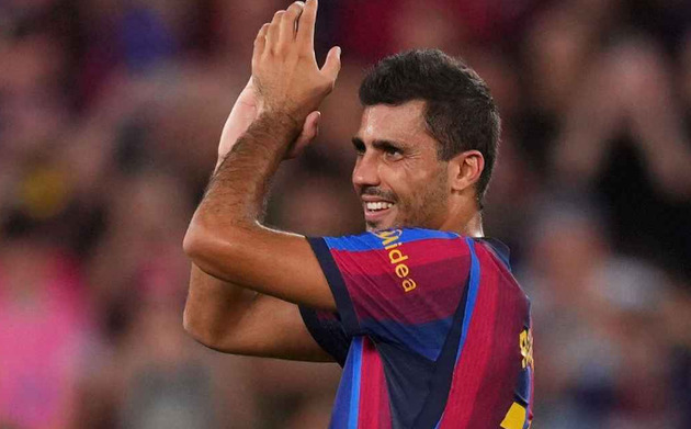 Ảnh bài viết Hansi Flick gọi Rodri là mảnh ghép hoàn hảo của Barcelona