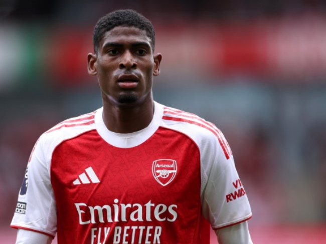 Ảnh bài viết Fenerbahce cùng 2 CLB Ả Rập tranh Mosquera của Arsenal