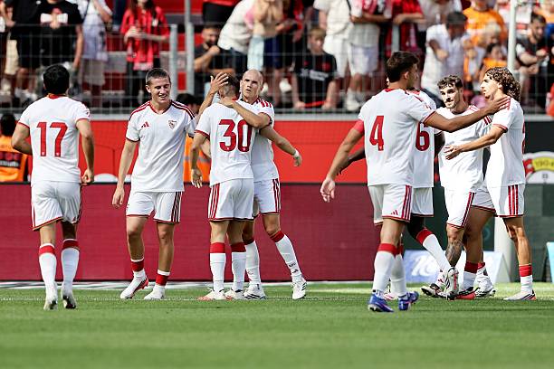 Sevilla đang cho thấy dấu hiệu hồi sinh. Ảnh: Christof Koepsel/Getty Images.