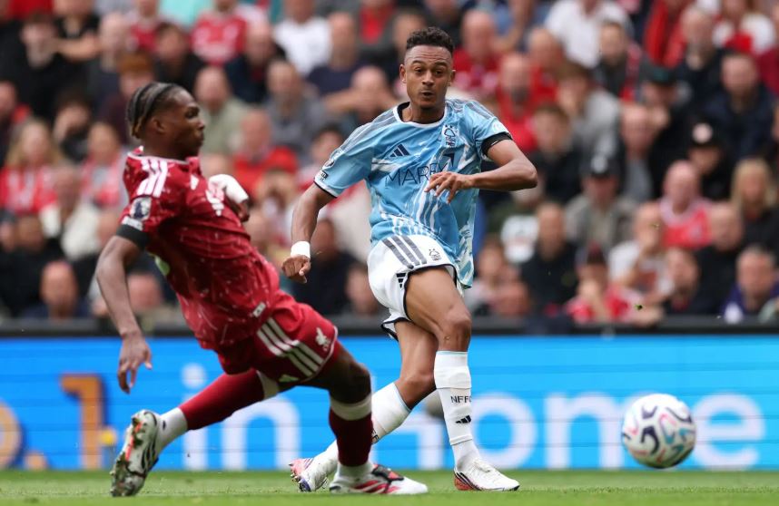 Ảnh bài viết Warnock chê Liverpool phòng ngự như bóng đá U10