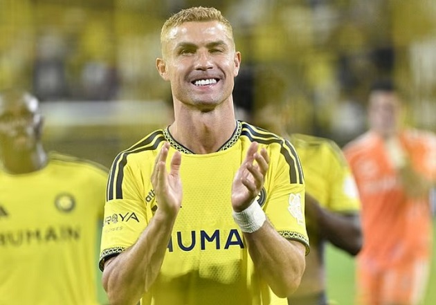 Ảnh bài viết Ronaldo tri ân đồng đội sau bàn thắng lịch sử cho Al Nassr