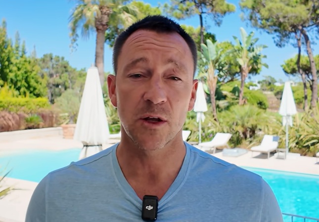 Terry hài lòng với kỳ chuyển nhượng hè của Chelsea. Ảnh: John Terry YouTube.