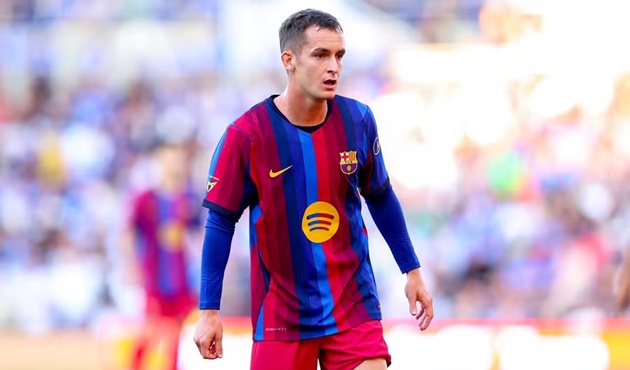 Ảnh bài viết Barcelona buộc phải bán Marc Casado vào phút chót
