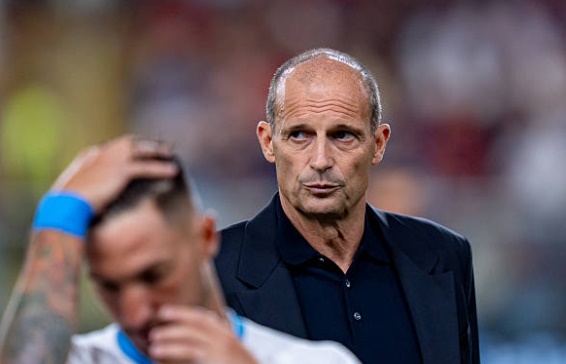 HLV Allegri sẽ đối mặt với thử thách khi người đối đầu phía bên kia chiến tuyến là Fabregas. Ảnh: Giuseppe Maffia/Getty Images.