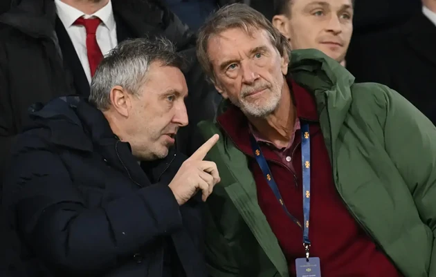 Ban lãnh đạo Man Utd không còn chắc chắn với kế hoạch mua hậu vệ trái. Ảnh: Getty Images