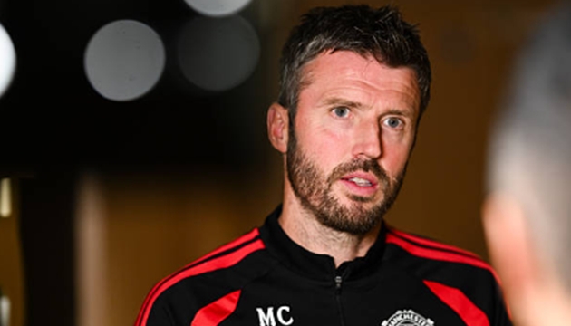 Carrick hiểu r&otilde; những kh&oacute; khăn đang chờ đ&oacute;n ph&iacute;a trước. Ảnh: 