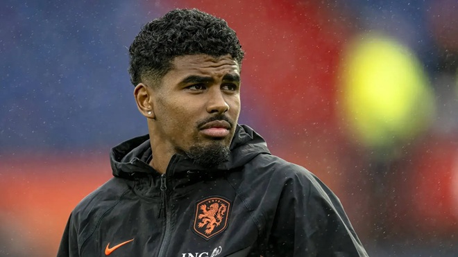 Ảnh bài viết Aston Villa quyết "trói chân" Ian Maatsen trước sự chèo kéo từ Man United