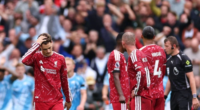 Ảnh bài viết Gerrard chê Liverpool thi đấu thiếu máu lửa