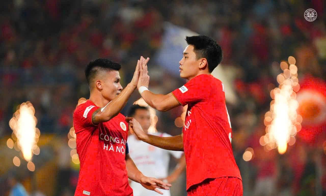 Đình Bắc tiếp tục duy trì phong độ bùng nổ. Ảnh: CAHN.