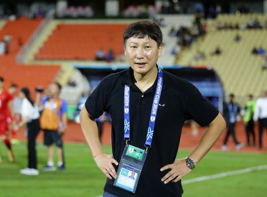 Ông Kim Sang-sik sẵn sàng chạm trán tuyển Hàn Quốc. Ảnh: VFF