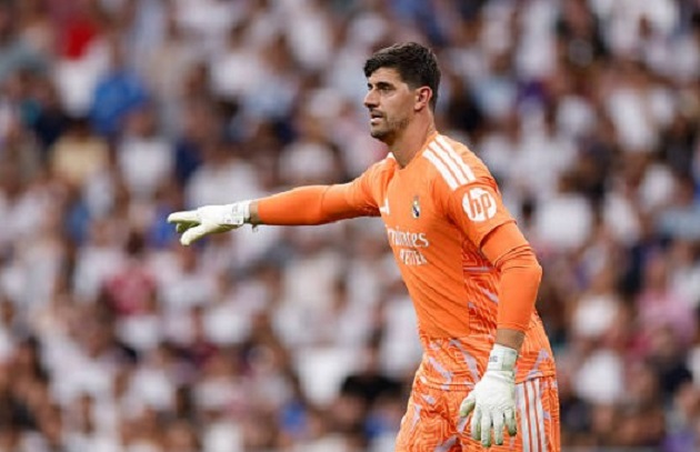 Ảnh bài viết Courtois xem hiệp một đấu Malaga là mô hình chuẩn mực