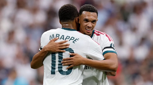 Mbappe tăng tốc ở cuộc đua Quả bóng vàng. (Ảnh: Trang chủ Real Madrid)