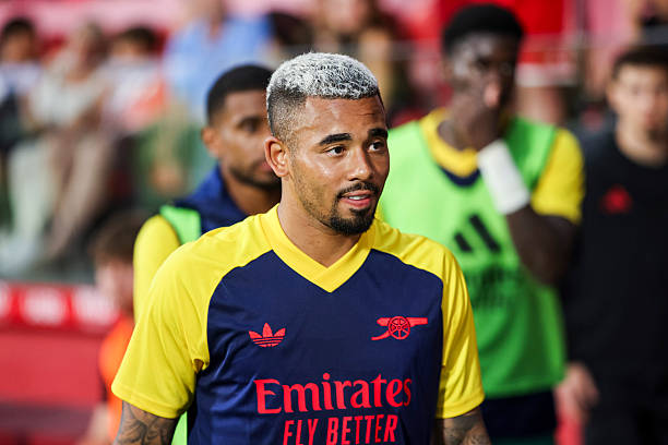 Một Gabriel Jesus khỏe mạnh c&oacute; thể gi&uacute;p &iacute;ch cho Barcelona. Ảnh: Gongora/Getty Images