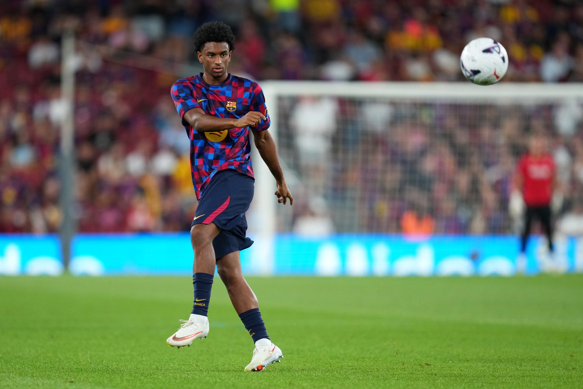 Ảnh bài viết Mức phí 40 triệu euro chặn đứng cơ hội Man Utd chiêu mộ Balde