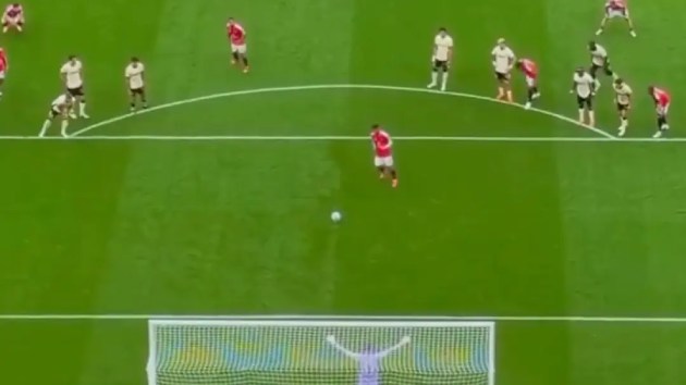 Ảnh bài viết Fan MU gọi Tielemans là thiên tài ở pha penalty của Bruno