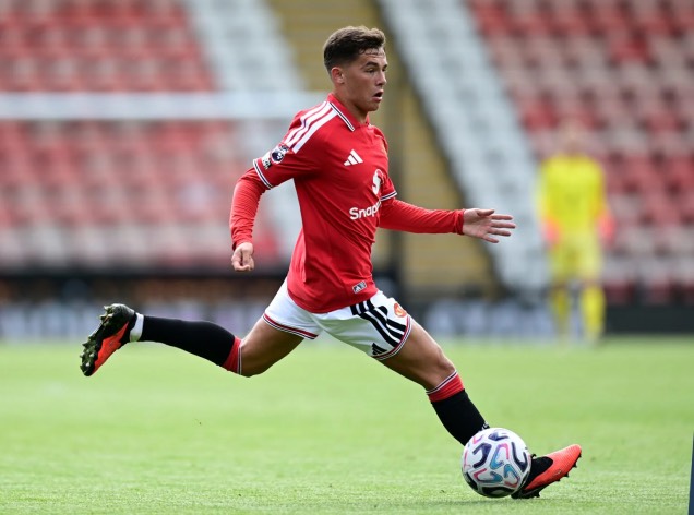 Lacey chứng tỏ bản thân xứng đáng được trao nhiều cơ hội ở đội 1 MU. Ảnh: Manchester United via Getty Images