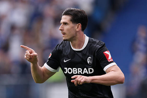 Igor Matanovic không có ý định chia tay Freiburg. Ảnh: Selim Sudheimer/Getty Images
