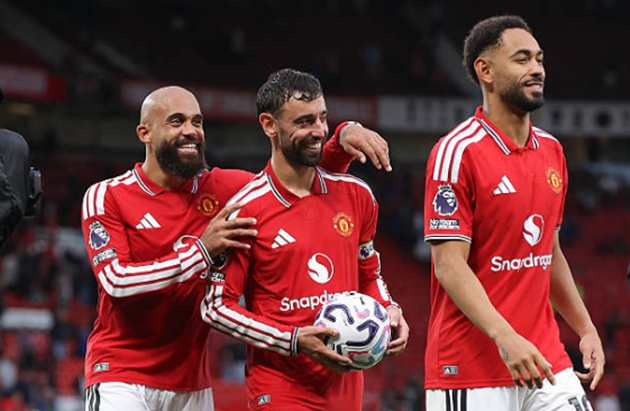 Ảnh bài viết Yorke đánh giá hàng công MU mạnh ngang Liverpool