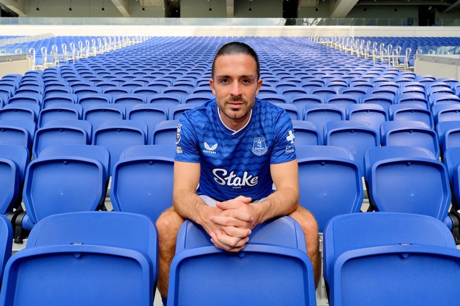 Ảnh bài viết Neville 'quay xe' cản Grealish đến Everton
