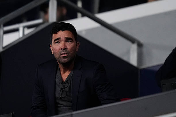 Ảnh bài viết CĐV Barca vùi dập Giám đốc Deco