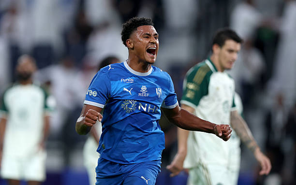Watkins ghi b&agrave;n ngay trận ra mắt. Ảnh của Yasser Bakhsh/Getty Images.