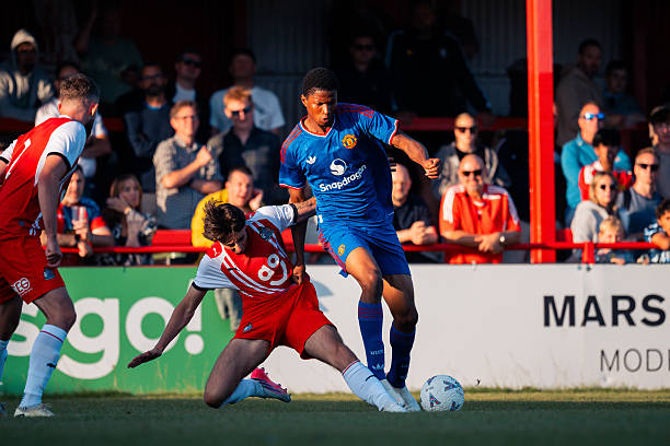 Ảnh bài viết Không thể chen chân ở Man Utd, Chido Obi sắp sang Hà Lan