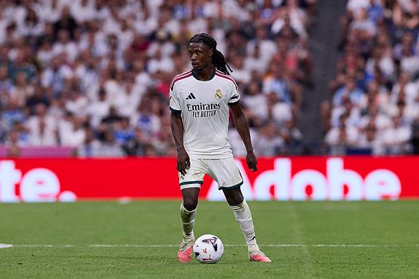 Camavinga vẫn trụ lại Bernabeu sau phi&ecirc;n chợ H&egrave;. Ảnh: Mateo Villalba/Getty Images.