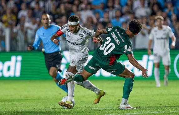 Neymar kh&ocirc;ng thể c&ugrave;ng đồng đội tạo n&ecirc;n bất ngờ. Ảnh: Ricardo Moreira/Getty Images.