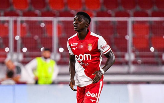 Ảnh bài viết Lamine Camara bị ảnh hưởng tâm lý vì không thể gia nhập Chelsea