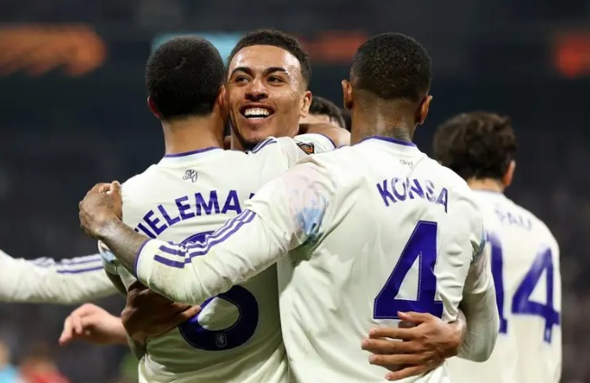 Cả 3 cầu thủ trong ảnh là Tielemans, Konsa và Rogers đều đã chia tay Villa. Ảnh: Stu Forster/Getty Images.