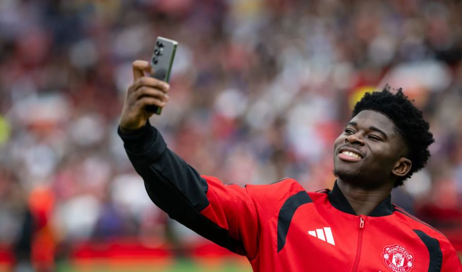 MU chờ đợi 1 năm để chiêu mộ Baleba với giá rẻ. Ảnh của Ash Donelon/Manchester United - Getty Images.