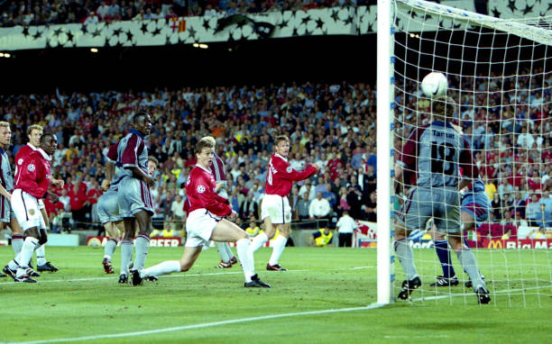 Solskjær chỉ cần vài mét để tạo nên khoảnh khắc thế kỷ. Ảnh: Alain Gadoffre / Onze / Icon Sport via Getty Images.