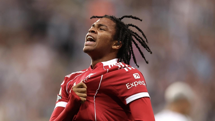 Ảnh bài viết Liverpool giữ chân Ngumoha giữa sức ép cạnh tranh
