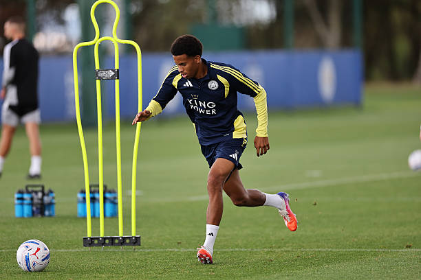 Louis Page là một tài năng sáng giá của Leicester. Ảnh: Plumb Images/Leicester City FC via Getty Images.