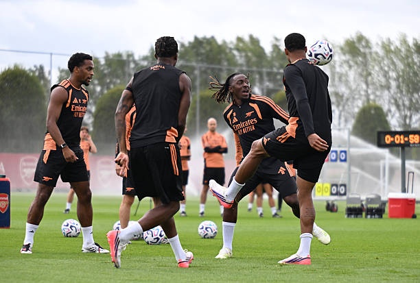 Ảnh bài viết Neville dự đoán tỷ số trận đại chiến Arsenal - Chelsea