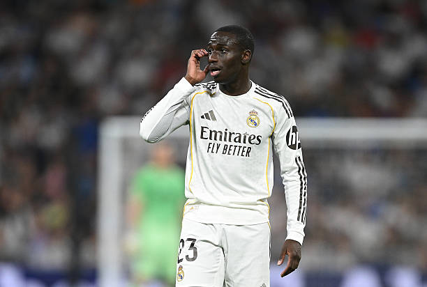 Ảnh bài viết Mourinho gạch tên Mendy, chọn tân binh 19 tuổi dự Champions League