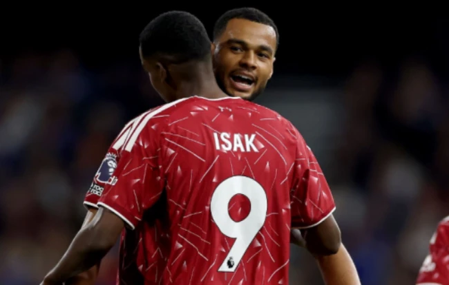 Ảnh bài viết Song tấu Isak - Gakpo thăng hoa, Liverpool thắng trận đầu tiên ở Ngoại hạng Anh