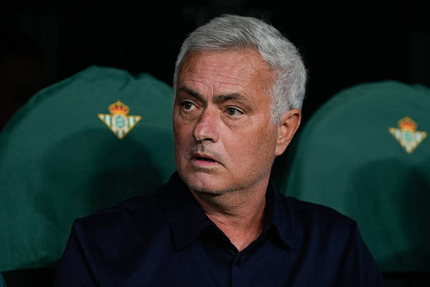 Ảnh bài viết Mourinho tiết lộ lý do rút các trụ cột Real khỏi sân