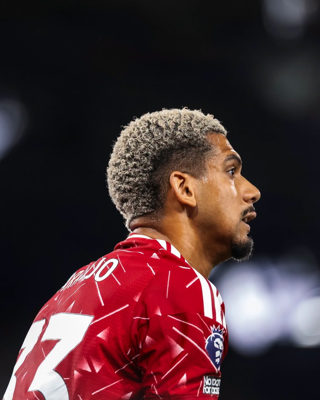 Ronald Araujo – 8 điểm. Thi đấu chắc chắn. Liverpool đã gặp không ít vấn đề ở hàng thủ mùa này khi để thủng lưới 4 bàn trong 2 trận đầu, nhưng cầu thủ người Uruguay đã mang lại sự yên tâm cần thiết ở vị trí hậu vệ phải. Ảnh: Liverpool.