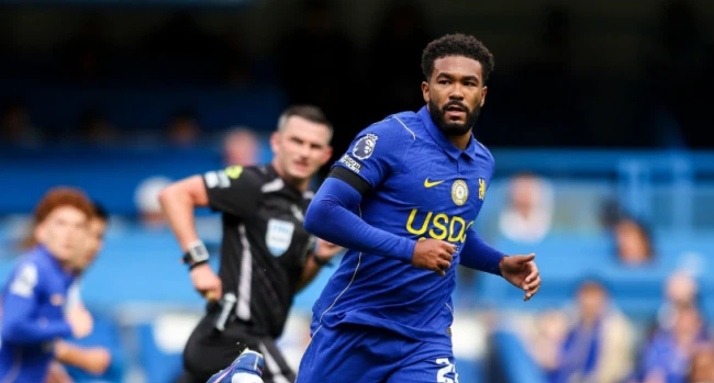 Reece James có thể đá tiền vệ. Ảnh: Robin Jones/Getty Images.